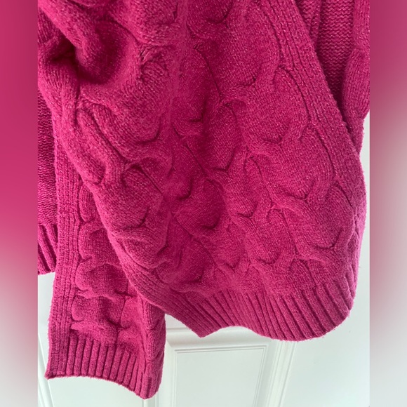 NWT! Sweater + scarf set. Tahari brand. - Picture 10 of 11